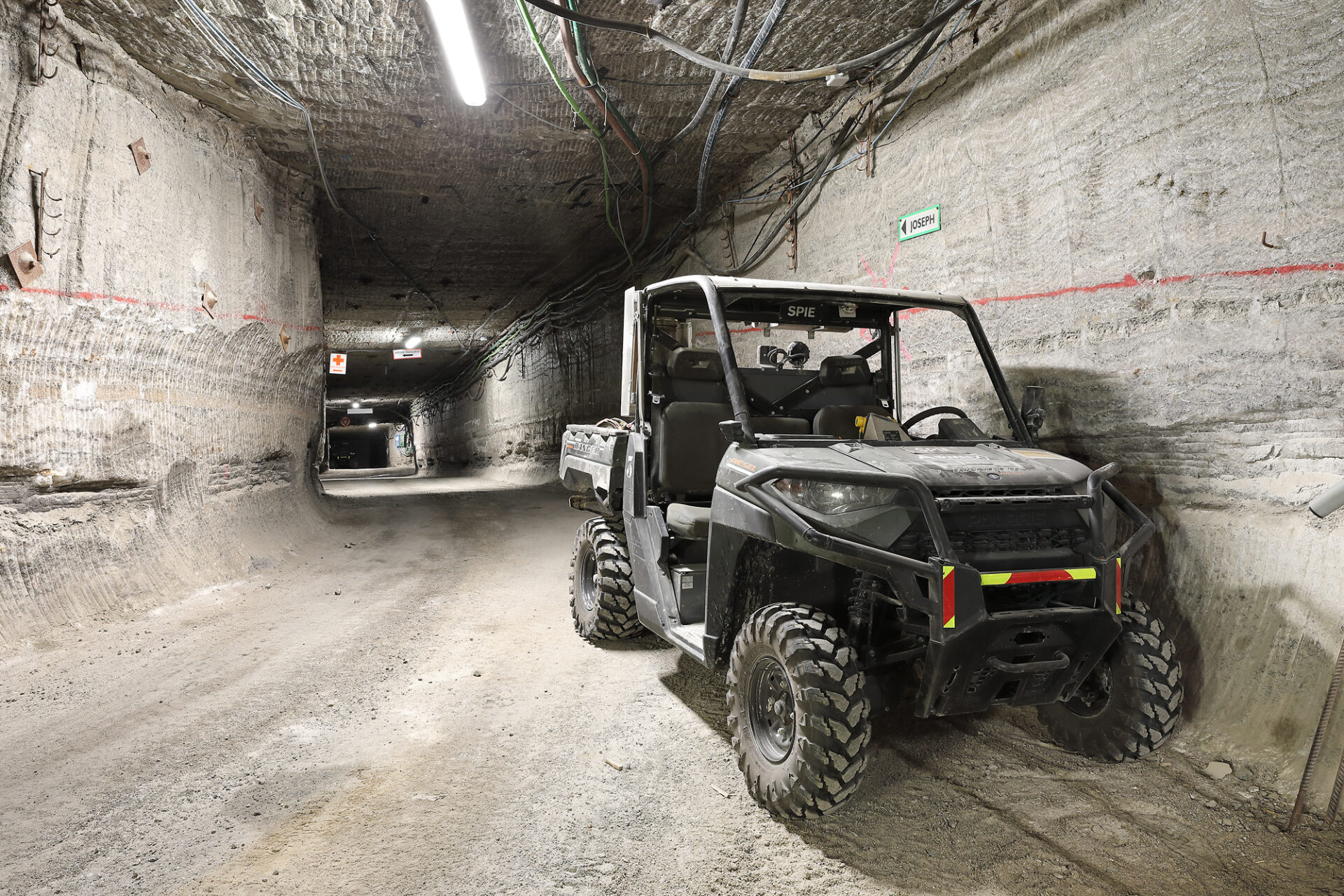 Engin de chantier souterrain StocaMine